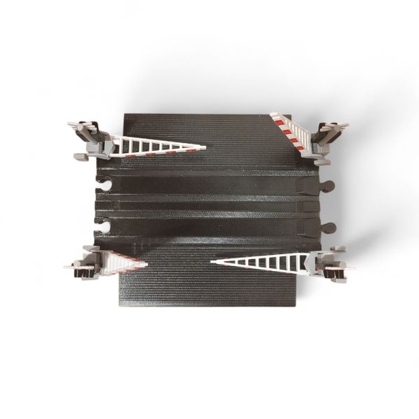 Přejezd dvoukolejný s výstražníky AŽD 71 čtyř závorový, galerie